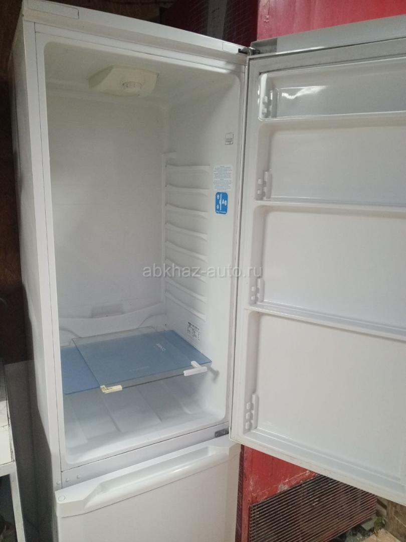 ПРОДАЁТСЯ ХОЛОДИЛЬНИК