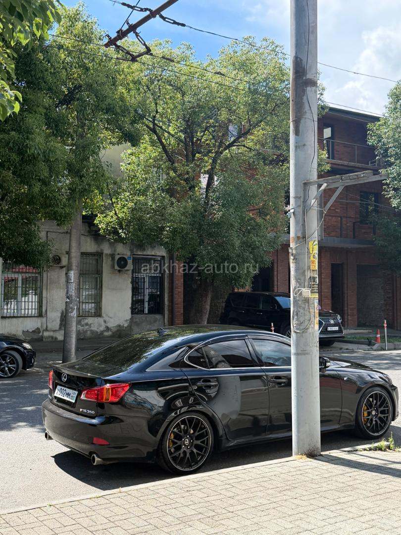 Lexus IS
