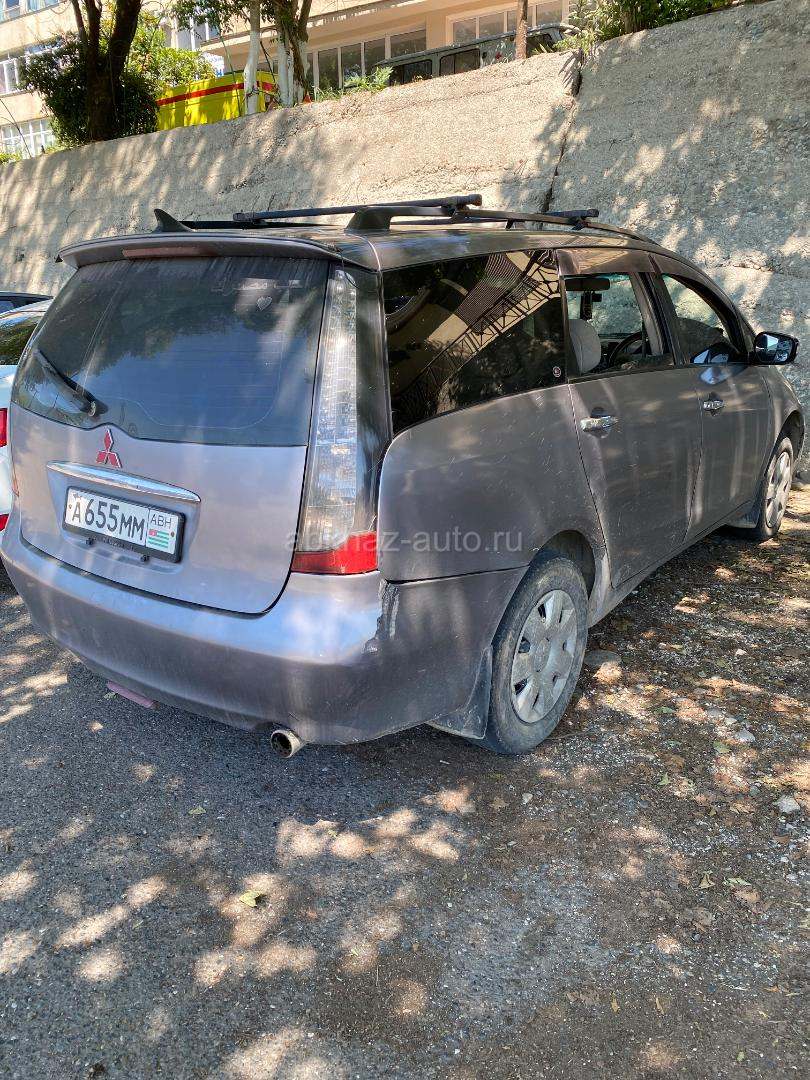 Mitsubishi Grandis