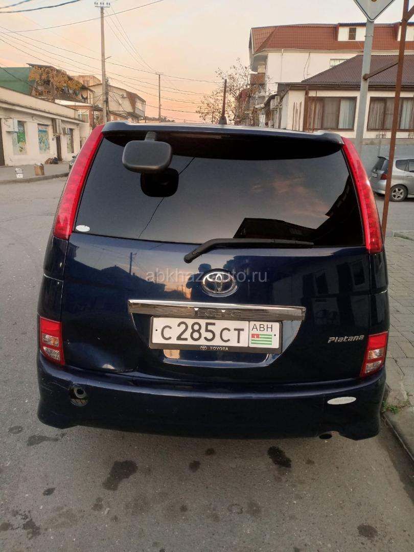 Toyota Isis