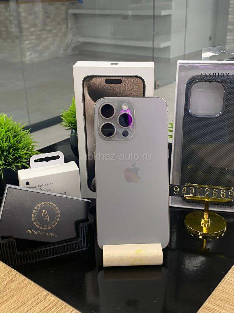 IPhone 15 pro 256 gb