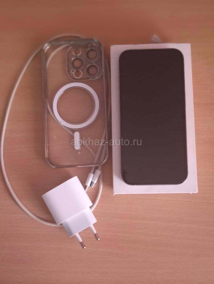Продам айфон 15 про ,128 гб АКБ 89%