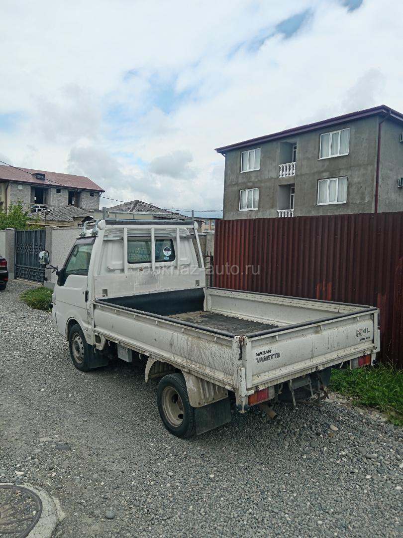 Nissan 100 NX
