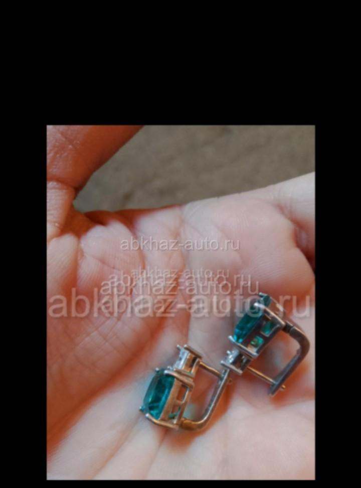 Продам серьги серебро