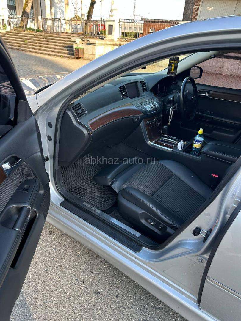 Nissan fuga