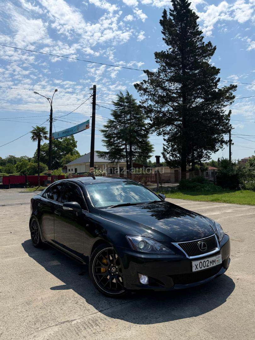 Lexus IS
