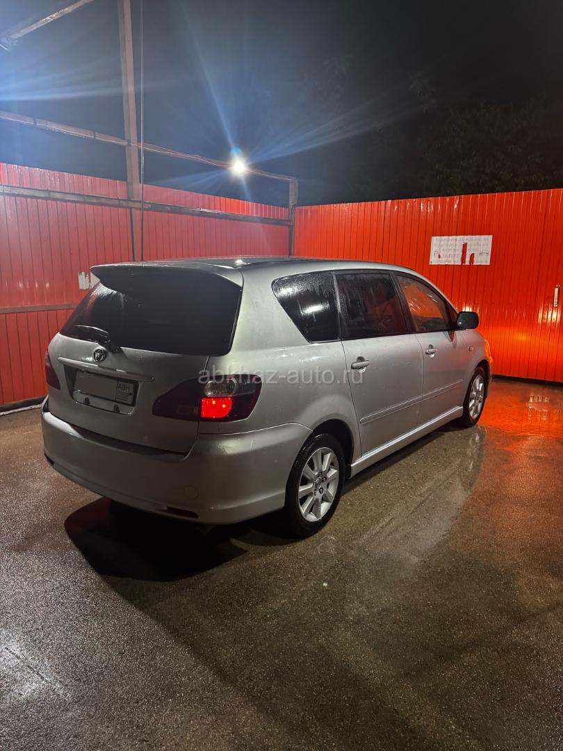 Toyota Ipsum