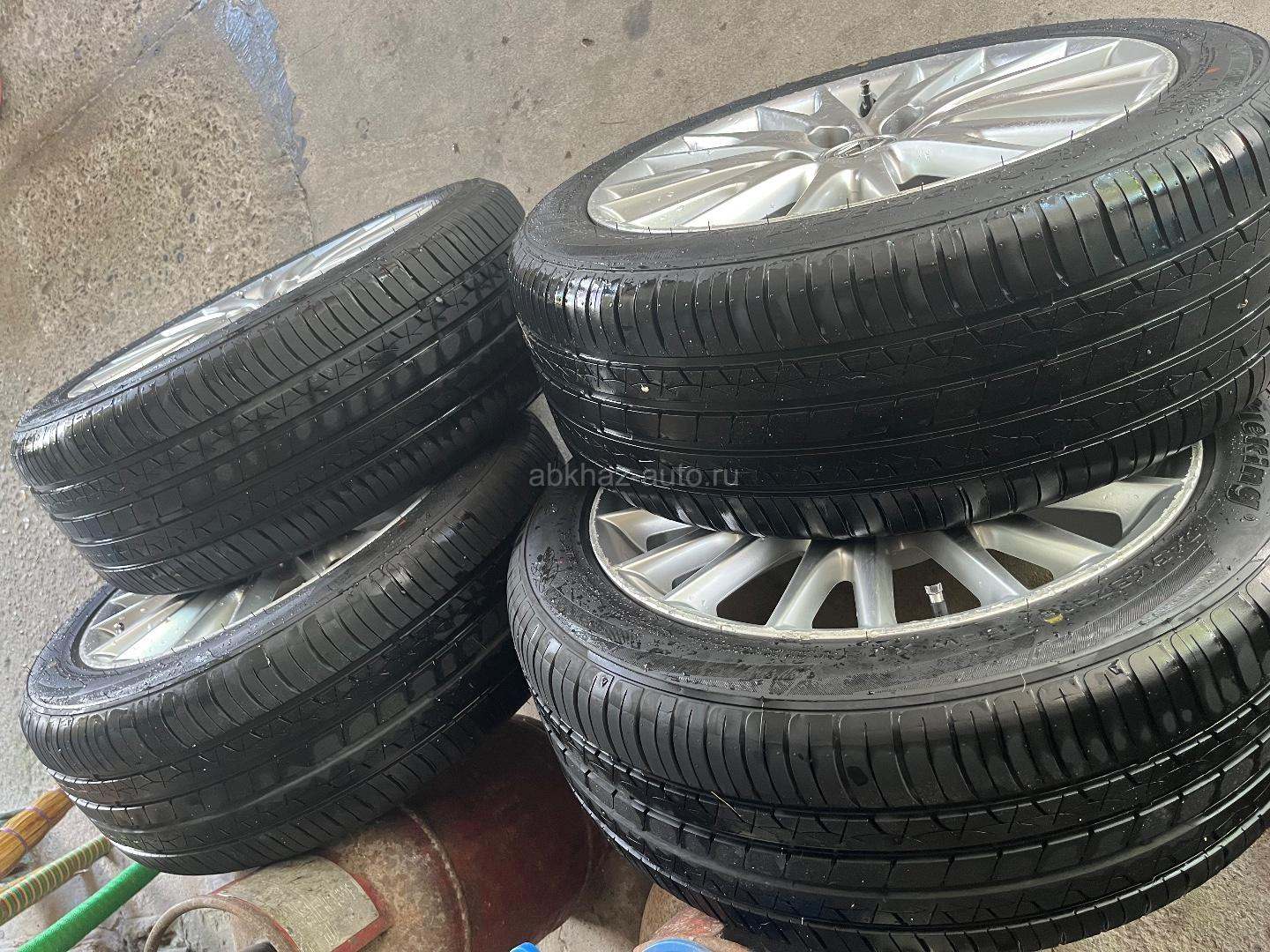 245/45/18