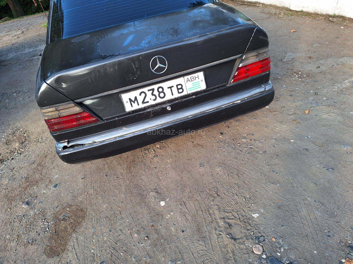 Mercedes-Benz 124
