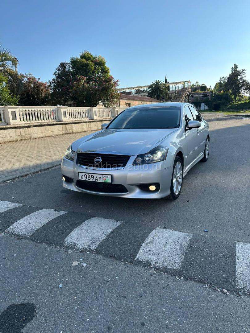 Nissan fuga