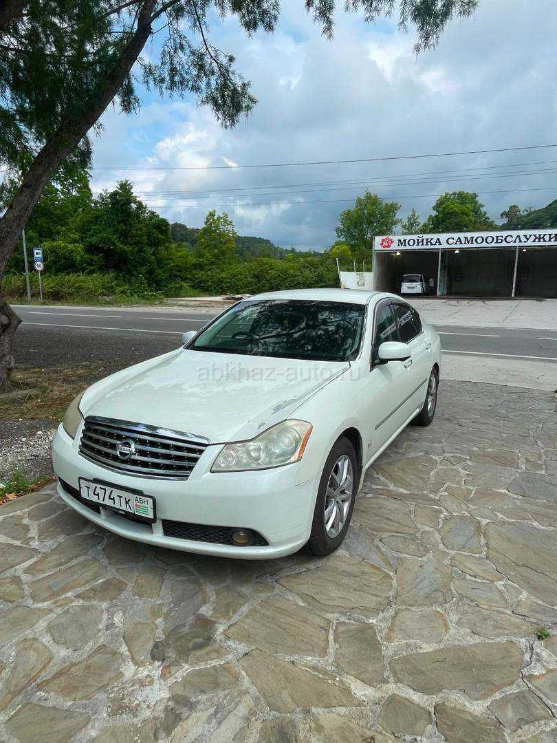 Nissan fuga