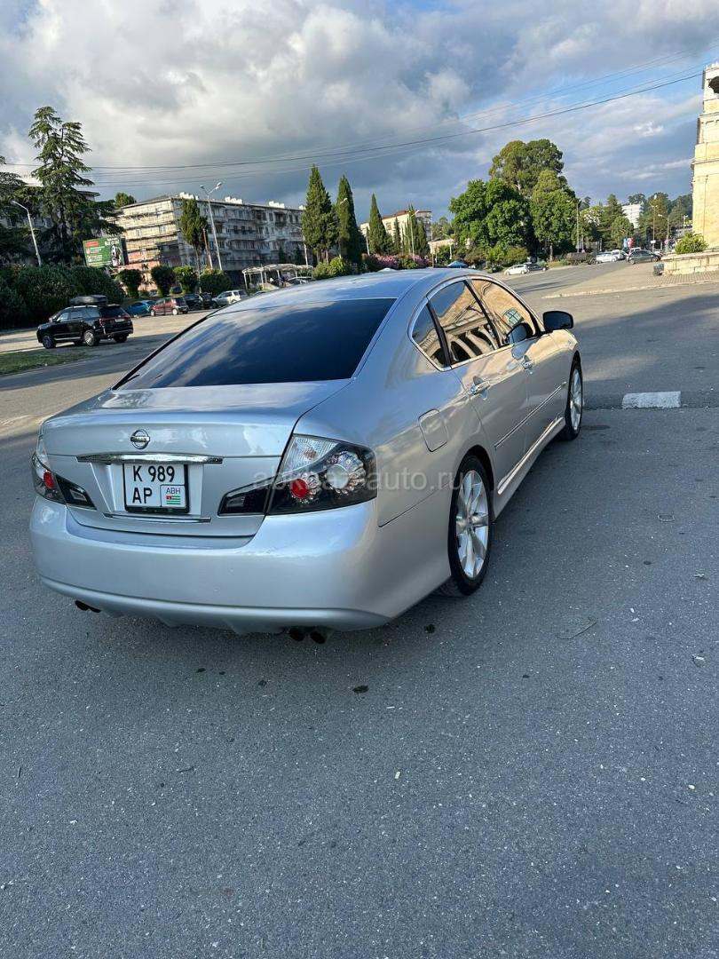 Nissan fuga