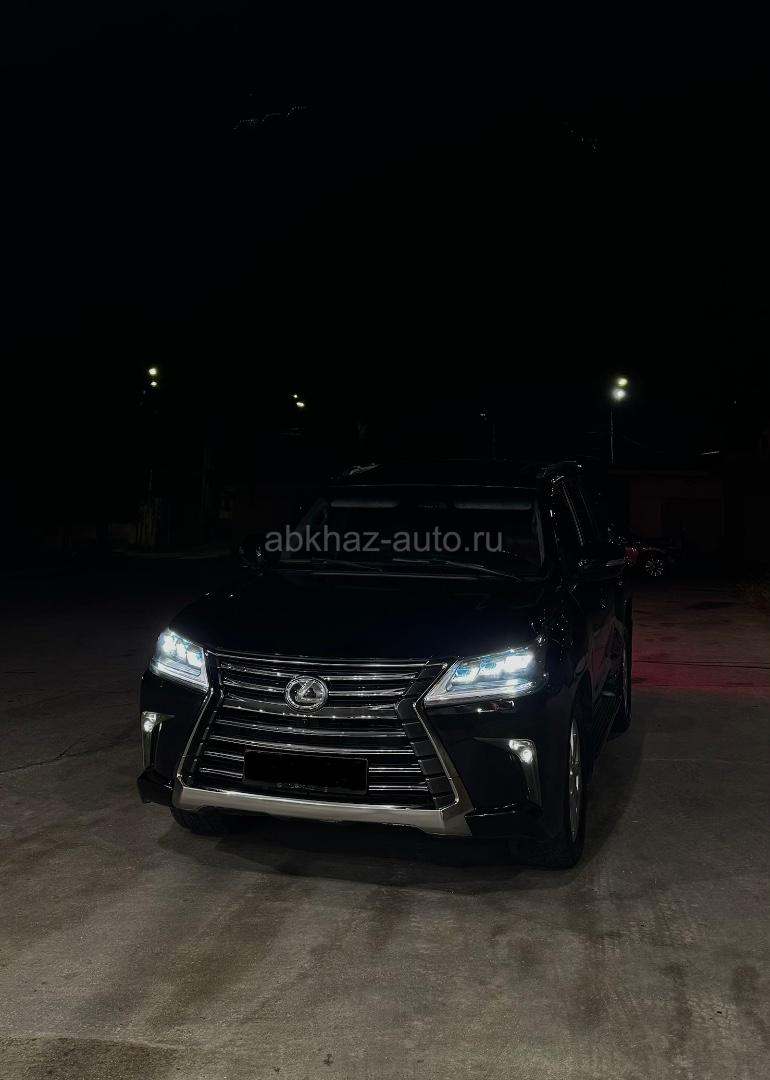 Lexus LX
