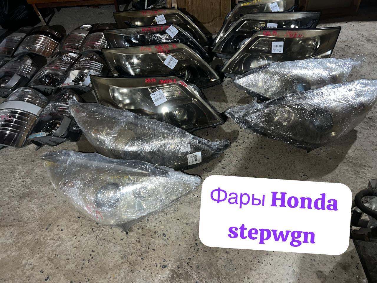 Honda stepwgn фары, радиаторы, амортизаторы, зеркала, лобовое стекло, стопы, ступицы, подушки двигателя , насосы Гур и много других запчастей