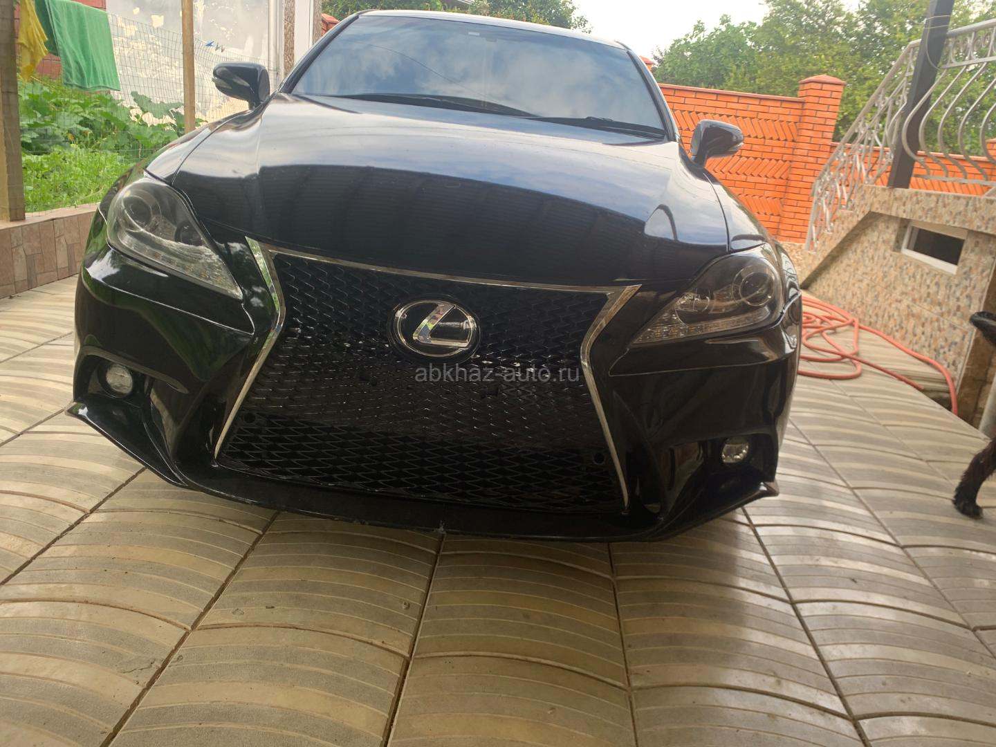 Lexus IS