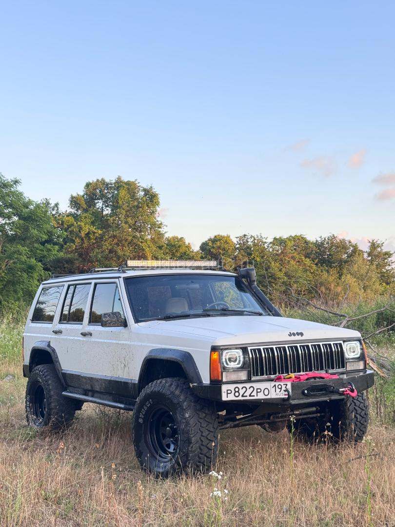 Jeep Cherokee