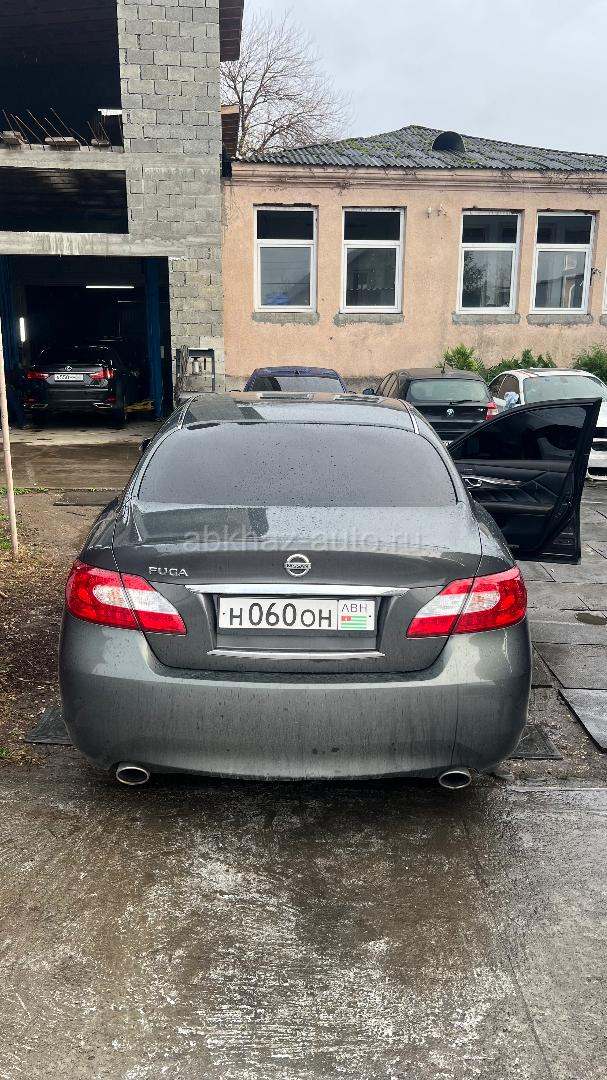Nissan fuga