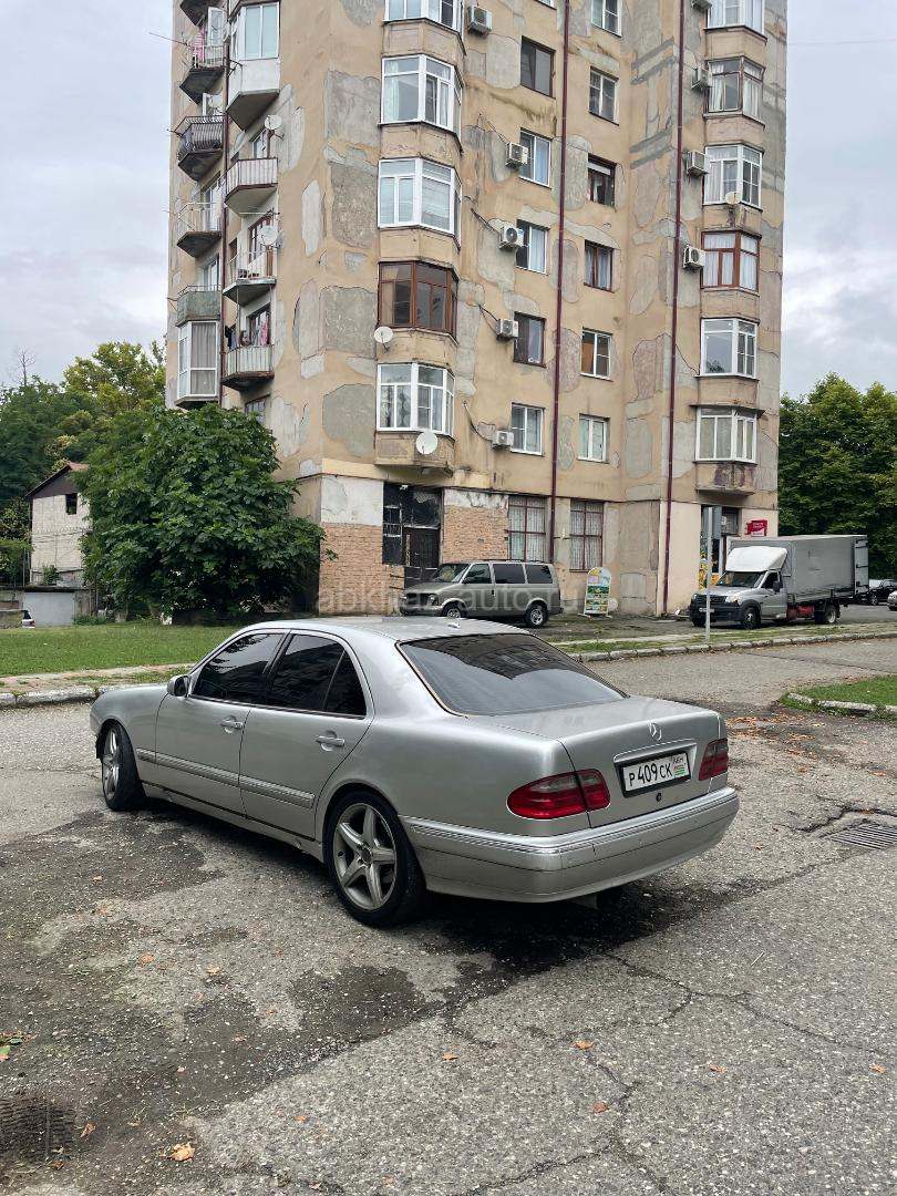 Mercedes-Benz E-Класс