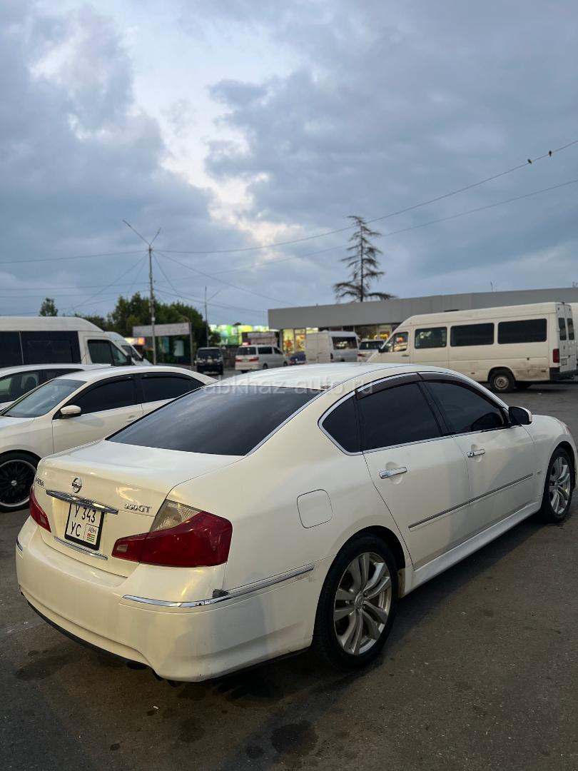 Nissan fuga