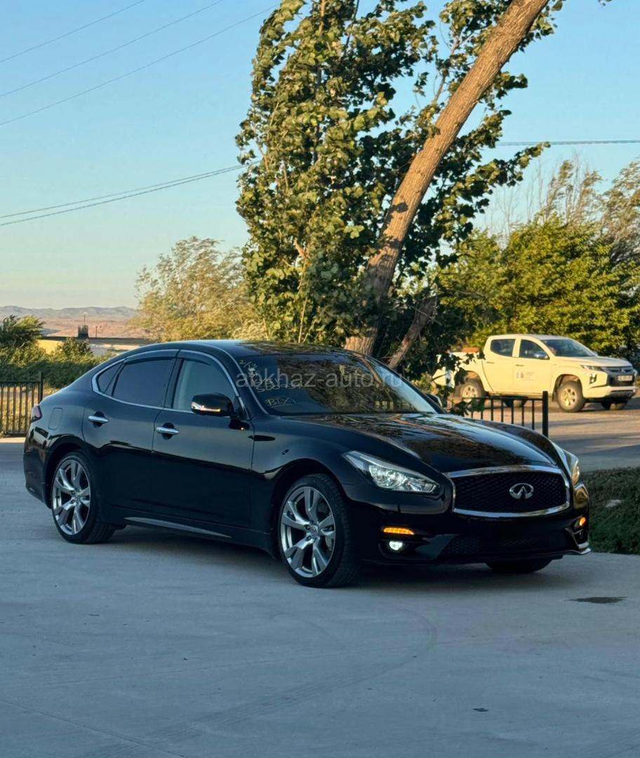 Nissan Fuga