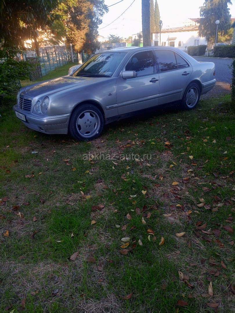 Mercedes-Benz E-Класс