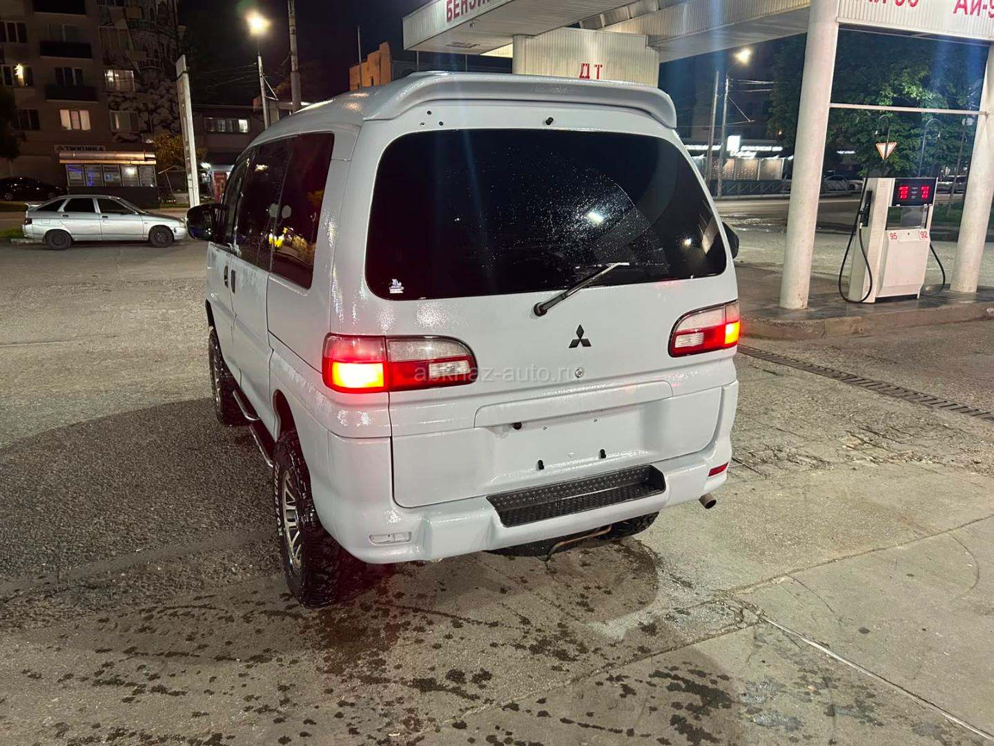 Mitsubishi Space Wagon