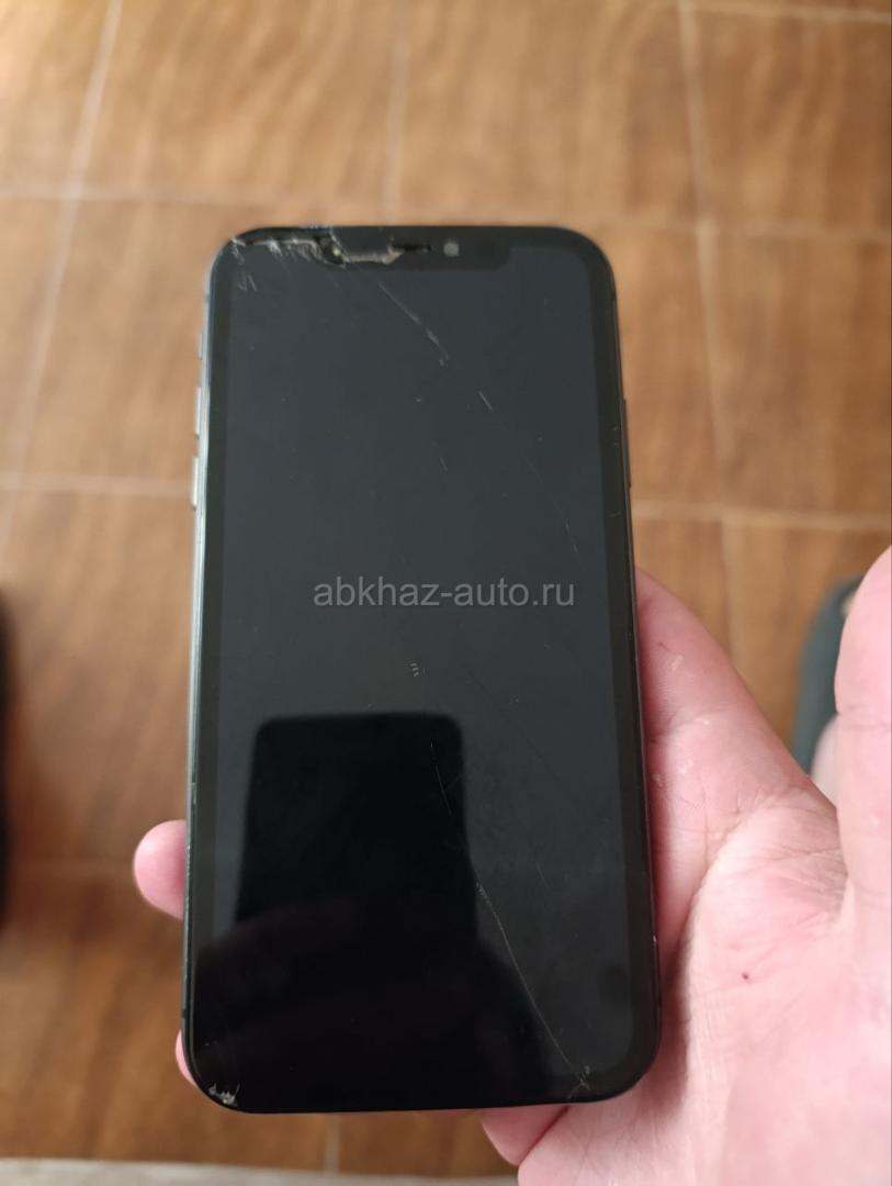 Продается айфон 11 в нормальном состоянии