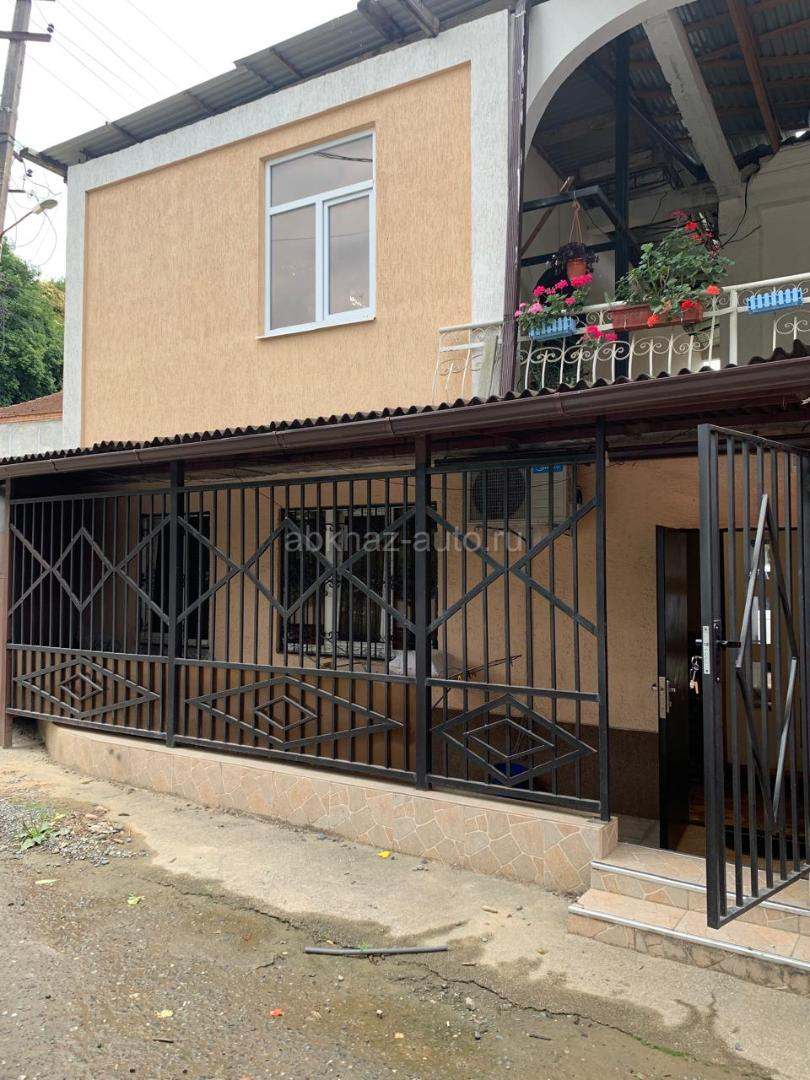 Прадается квартира в центре Турбаза