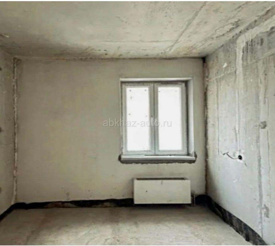 Продаётся 3комнатная квартира в Гудауте,район вокзала.