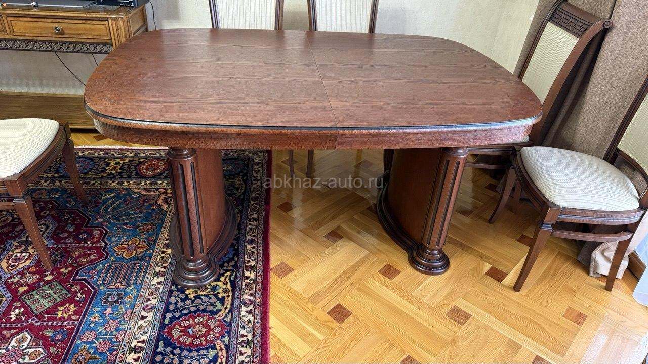 Стол из массива дерева раскладной