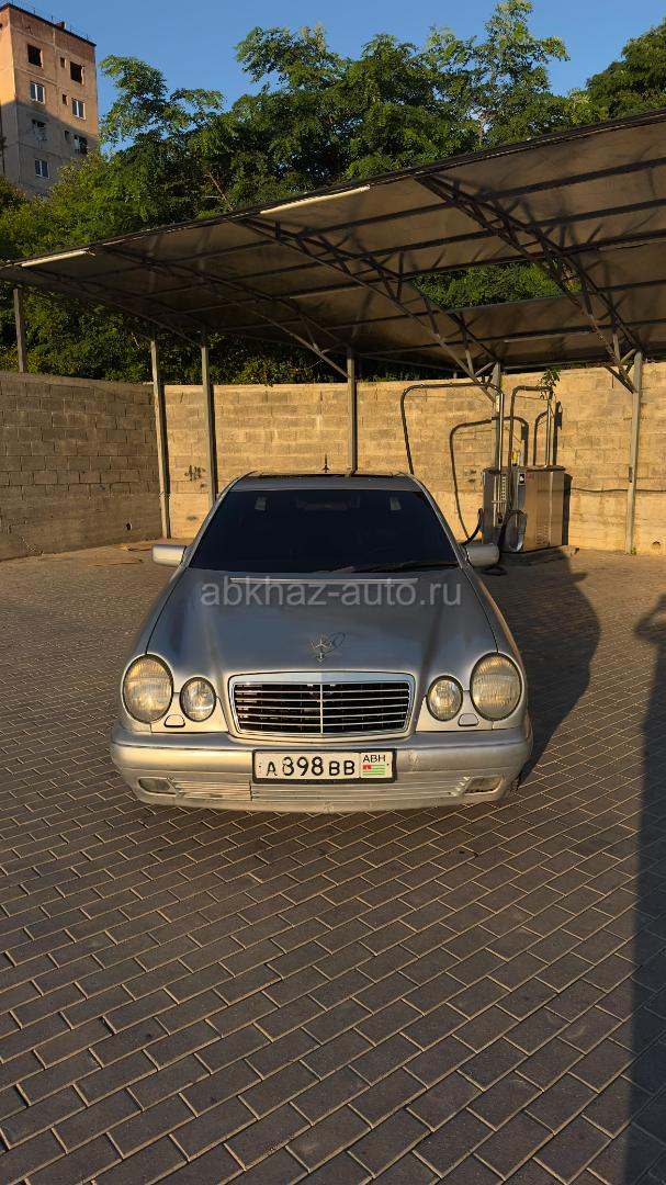 Mercedes-Benz E-Класс