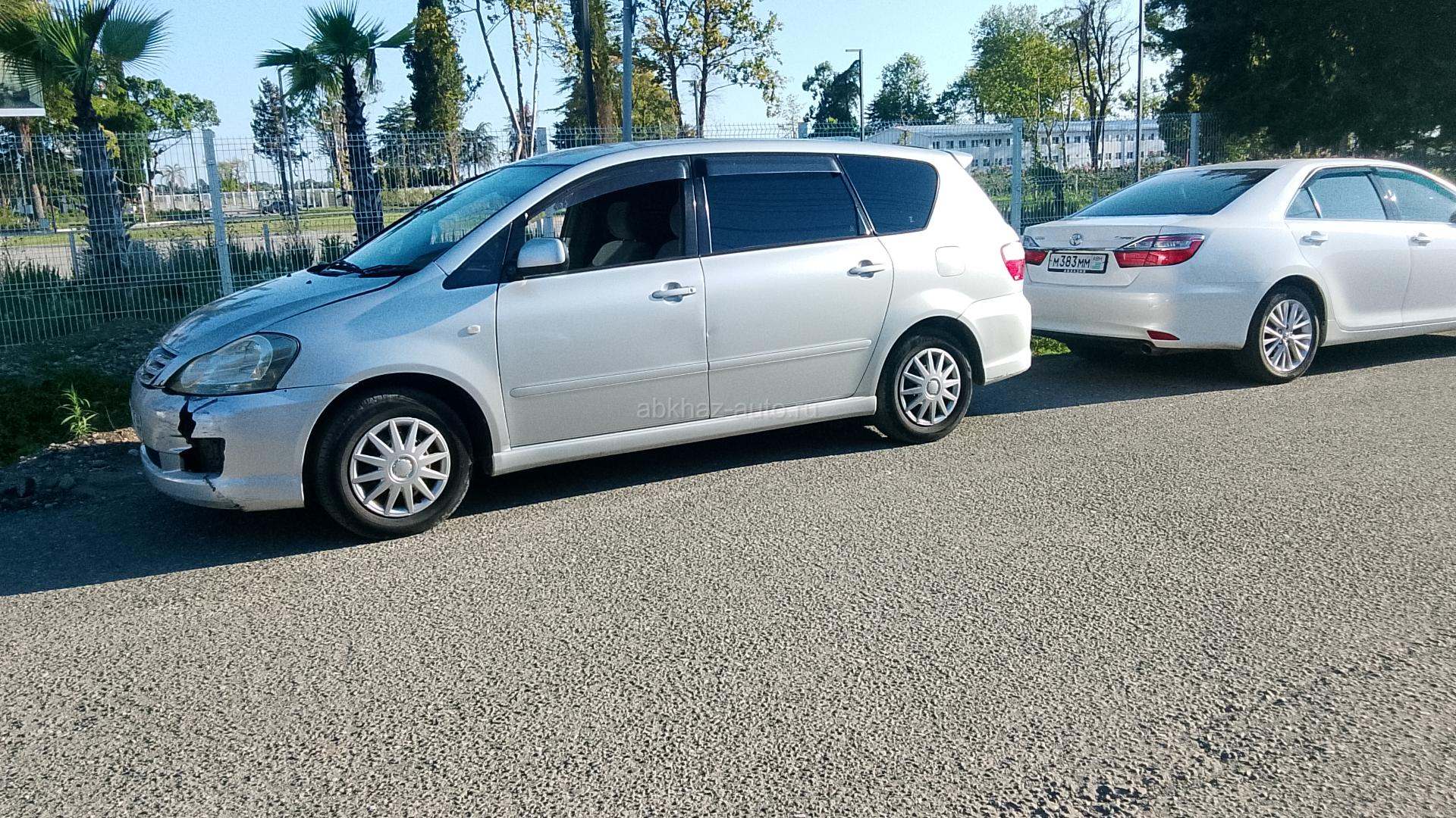 Toyota Ipsum
