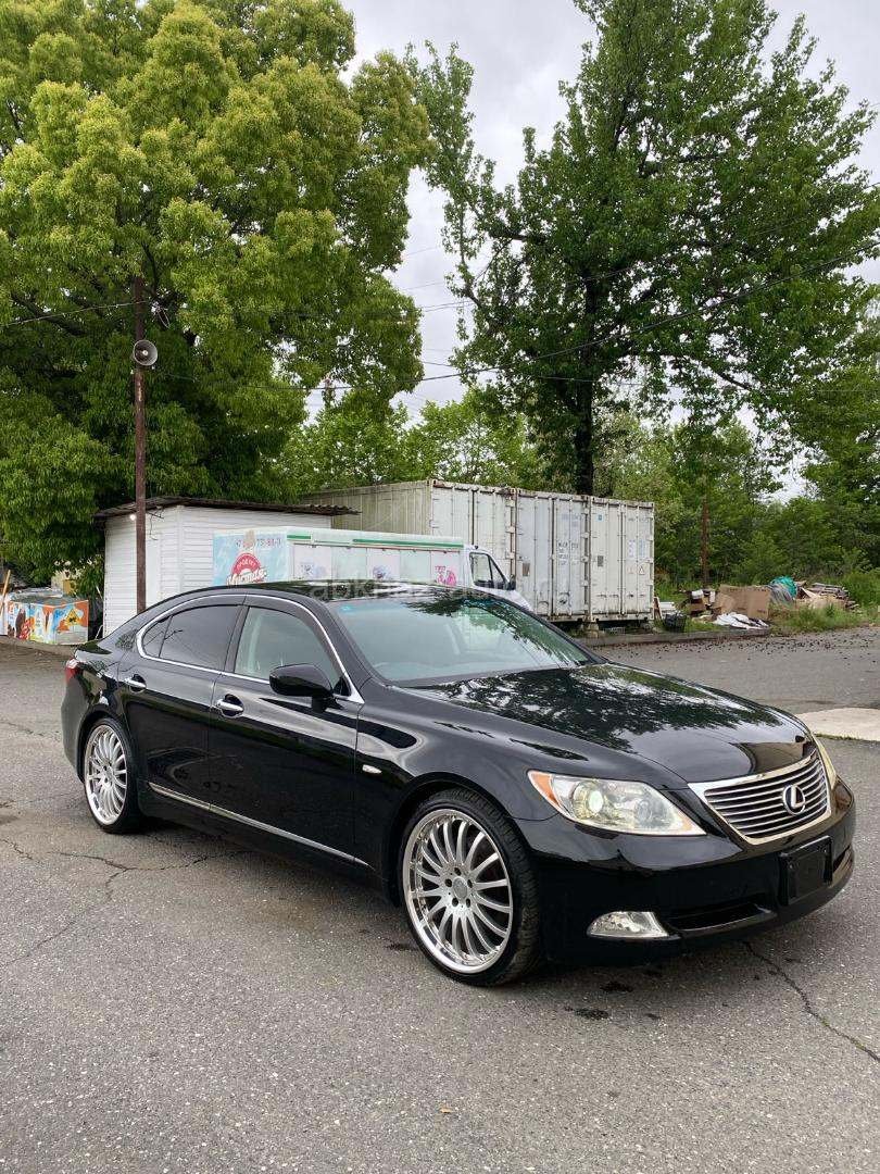 Lexus LS