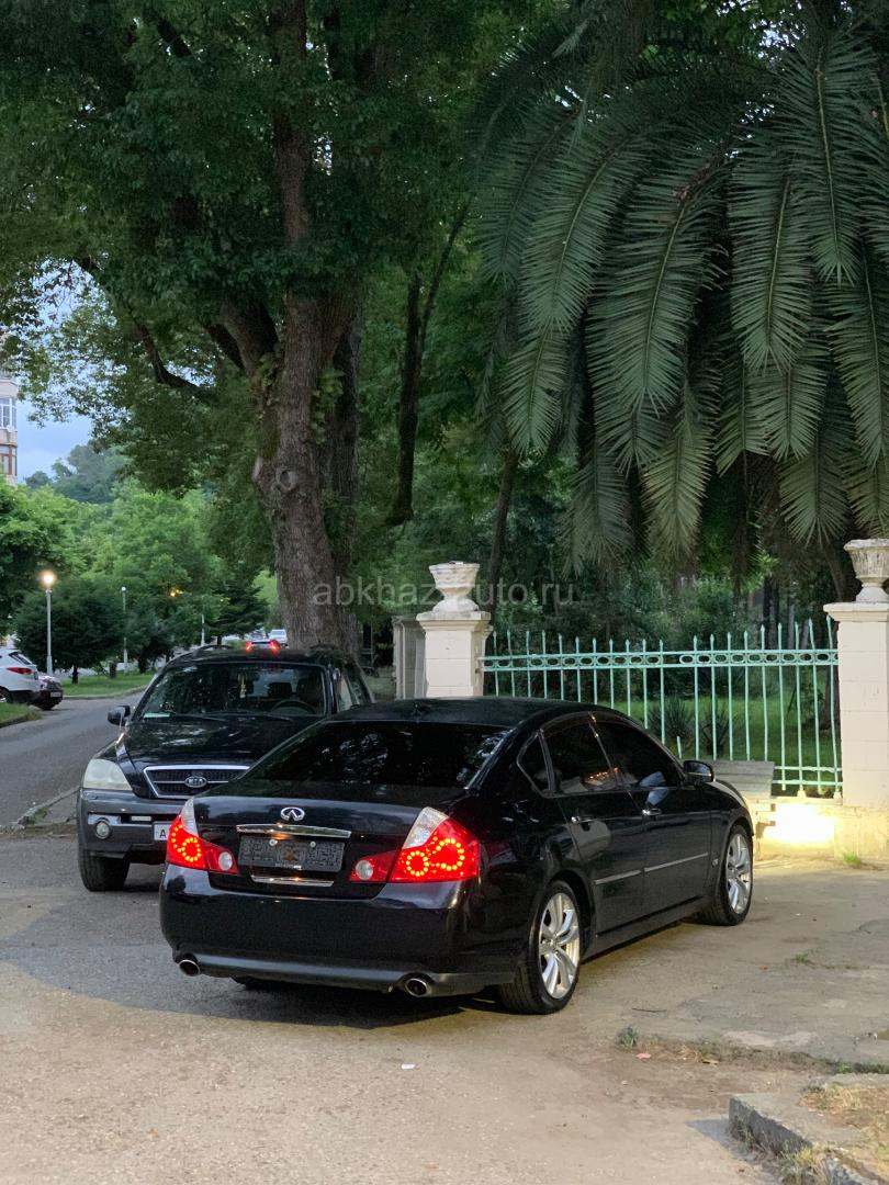 Nissan fuga
