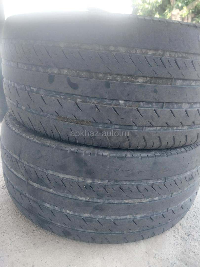 245 40 18